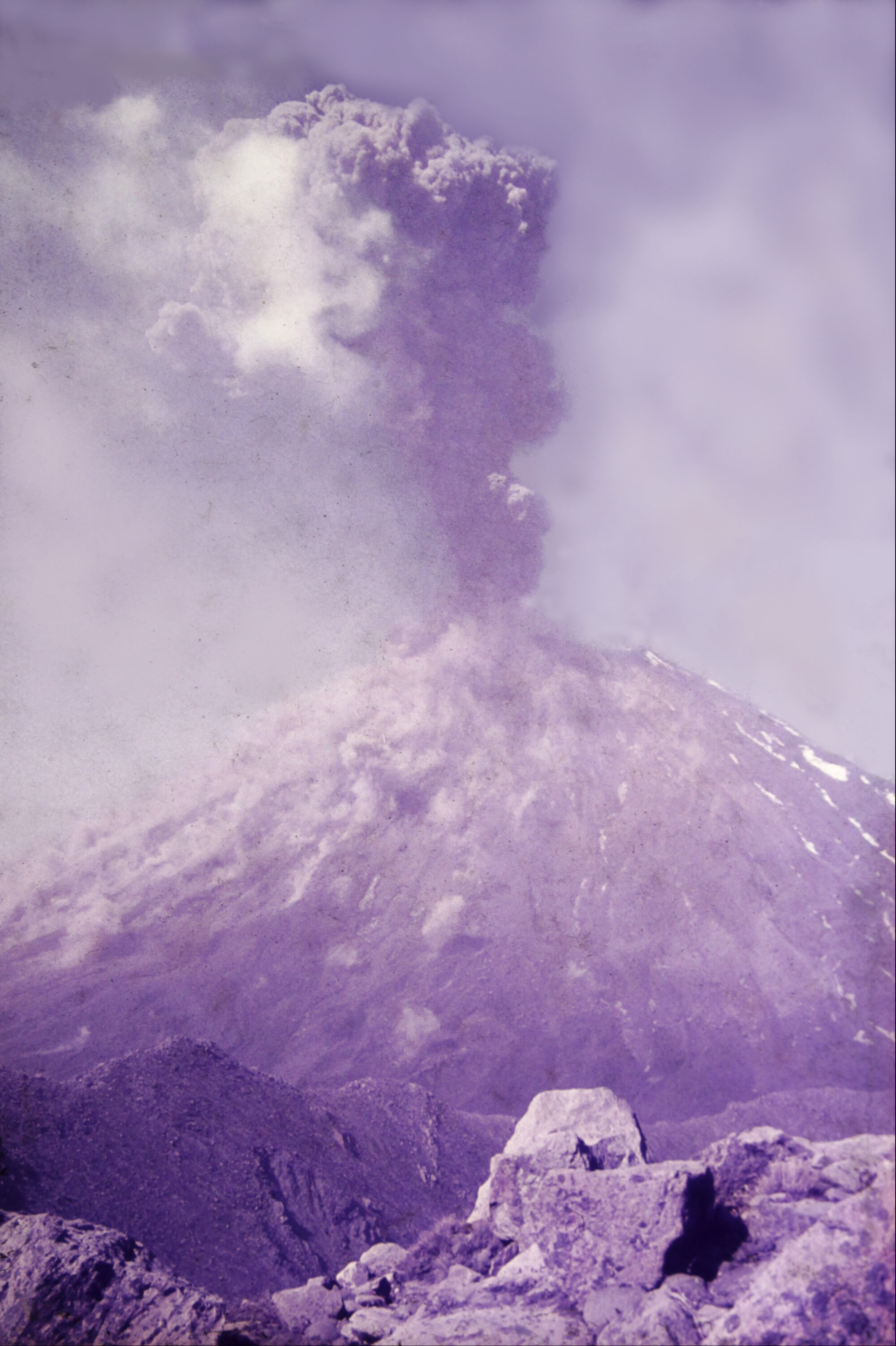 Mount Ngauruhoe erupting