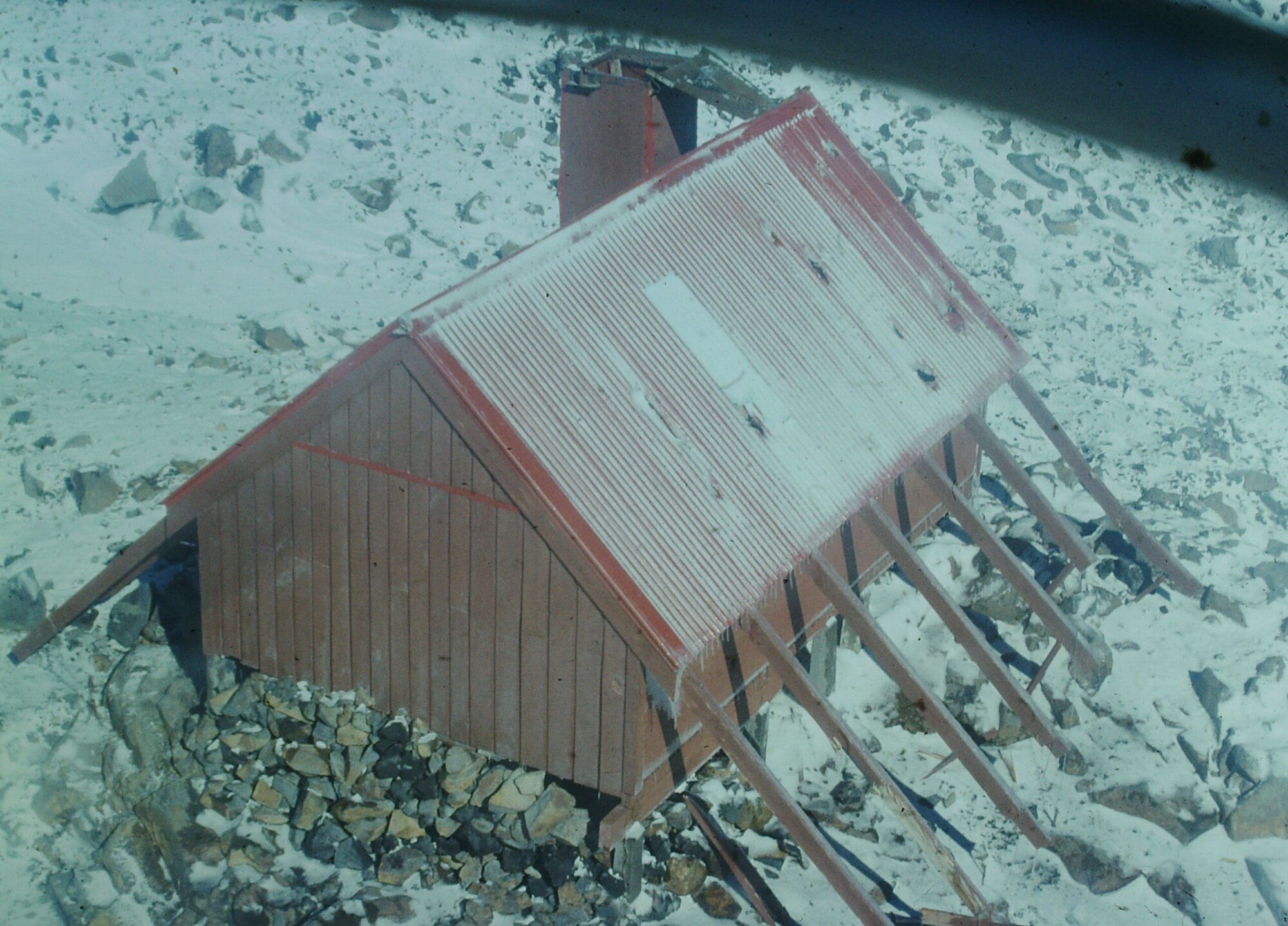 Blast damage Glacier Shelter May 27 1975 eruption Mt Ruapehu
