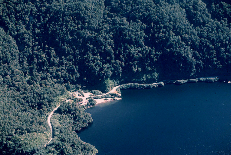Deep Cove: Fiordland National Park