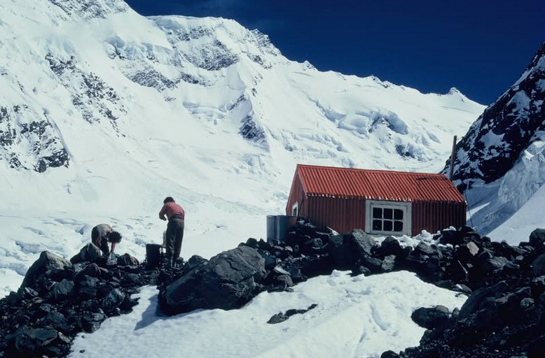 Gardiner Hut: Aoraki Mount Cook National Park