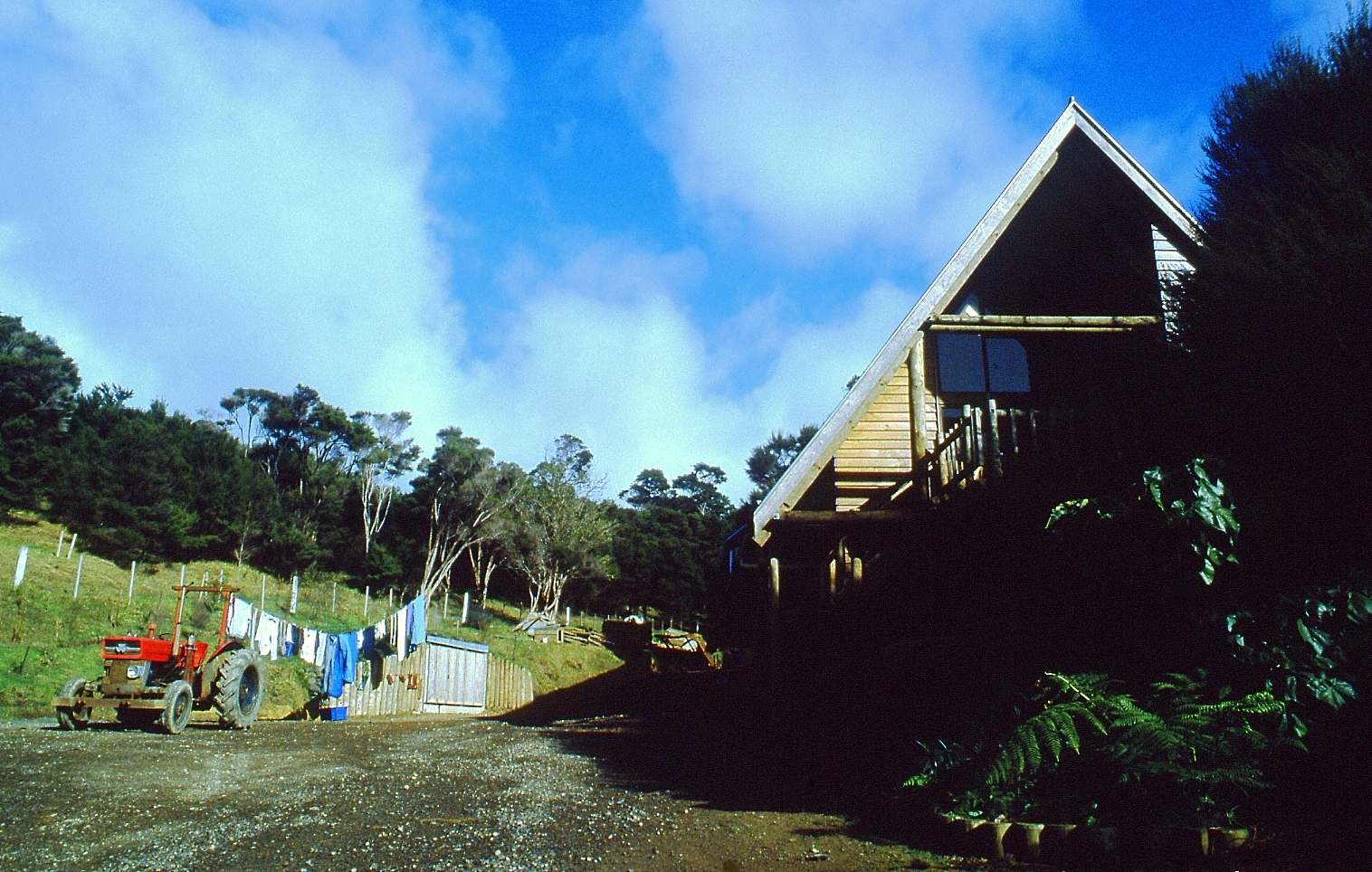 Washing day for the ranger trainee - Bay of Islands workshop Matauwhi Bay