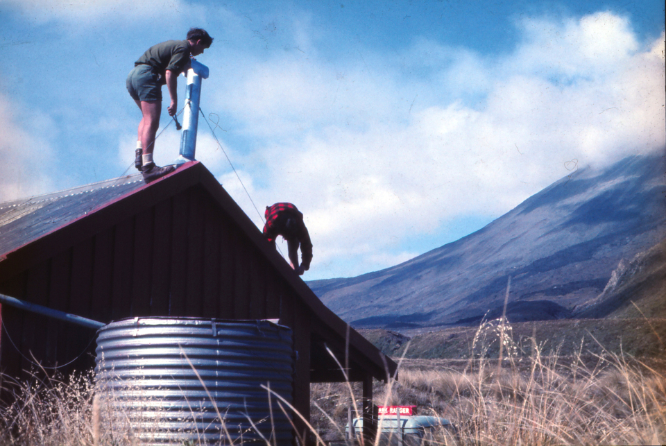 Mangatepopo Hut maintenance: Tongariro National Park