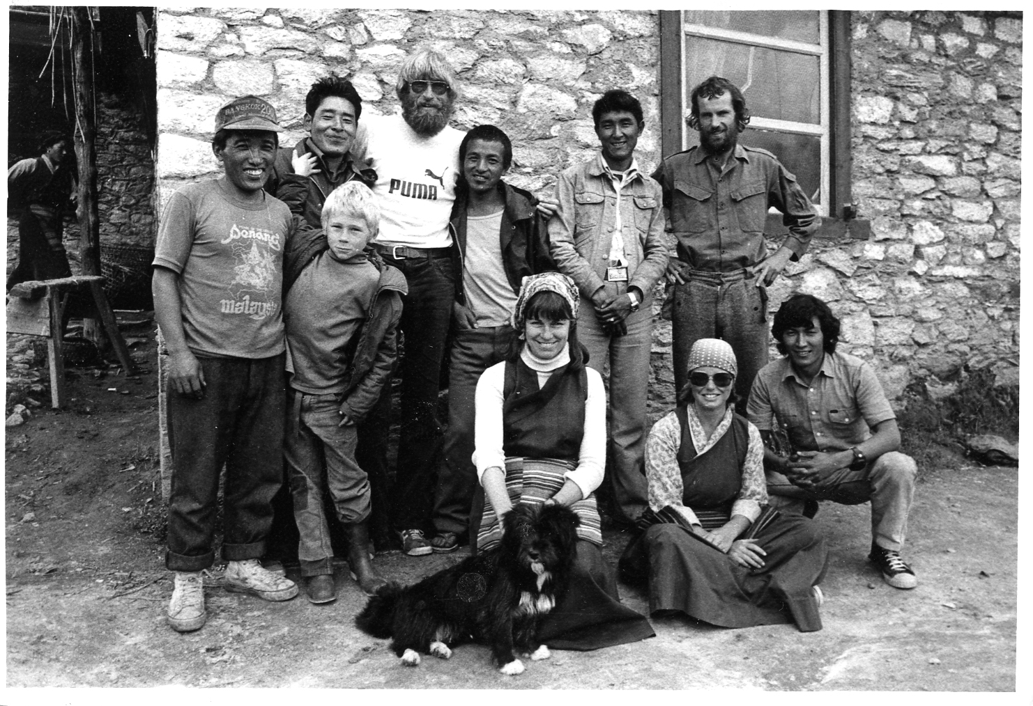 Sagarmatha team photo 1980 with the Clarbrough family