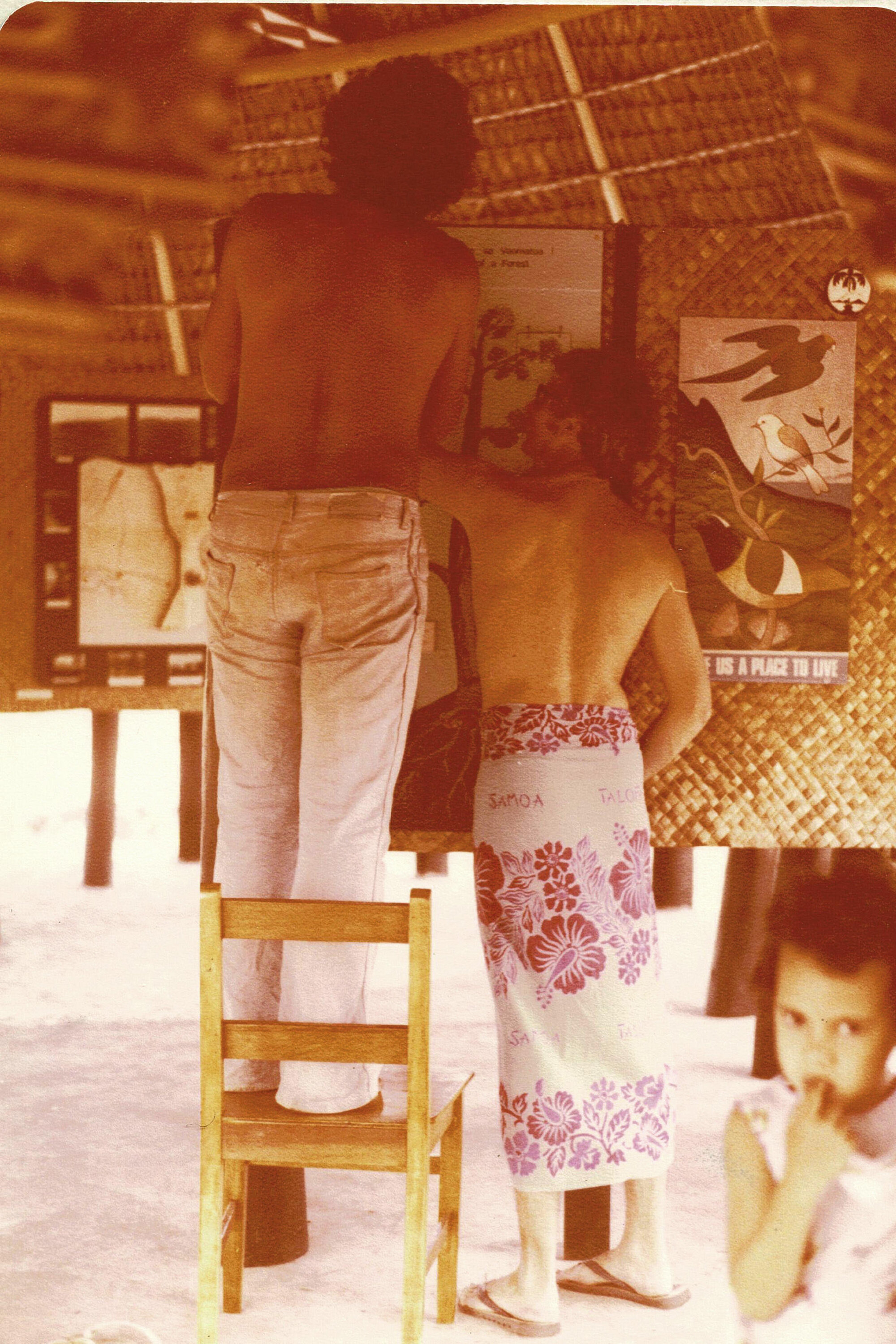 Placing the displays in the Vistors Fale