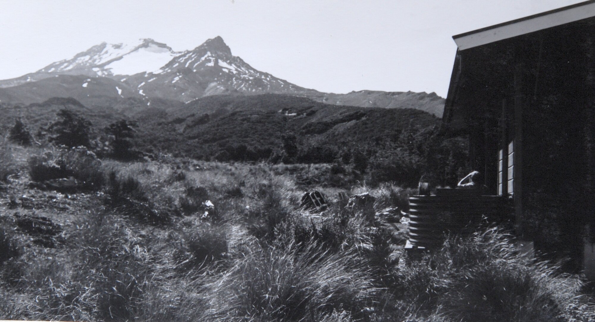 Mangaehuehu Hut: Tongariro National Park 1974