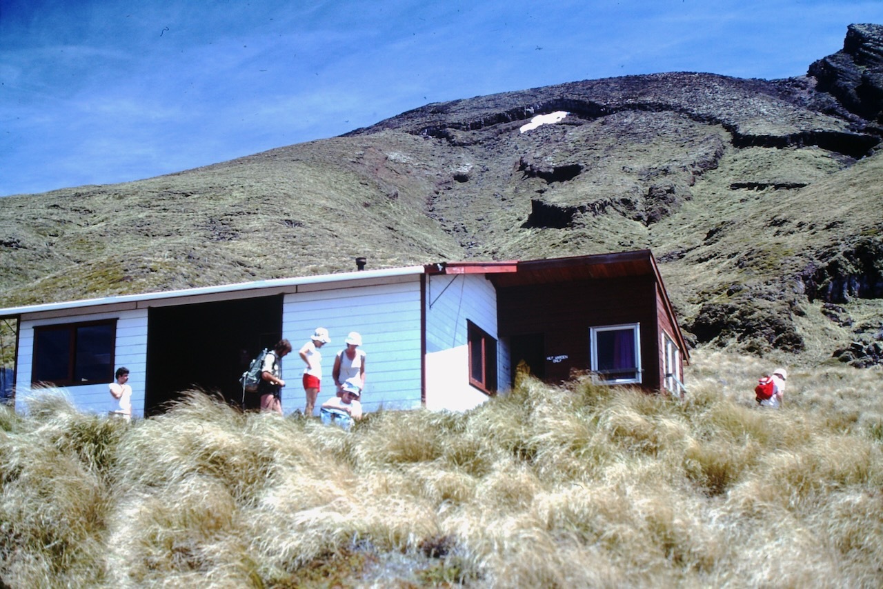 Ketetahi Hut: Tongariro National Park 1982 