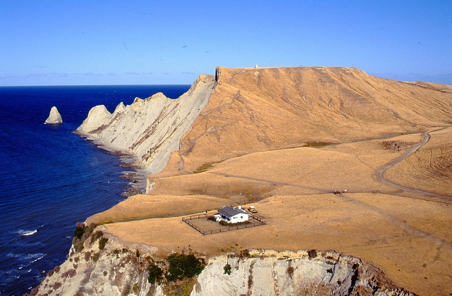 Cape Kidnappers ranger's cottage in summer, 1986