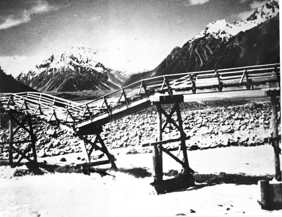 Collapsed Hooker Road Bridge: Aoraki Mount Cook National Park