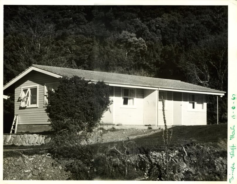 Single staff flats adjacent to Glencoe Stream: Aoraki Mount Cook National Park