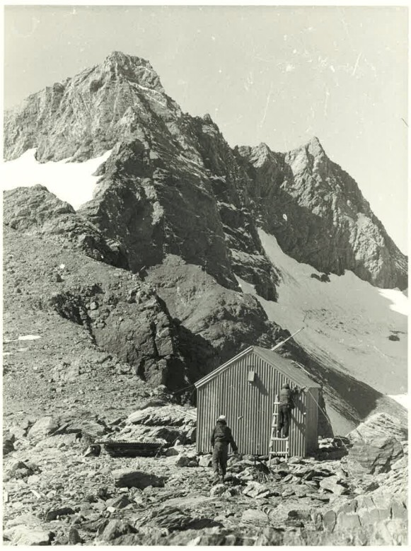 Three Johns Hut: Aoraki Mount Cook National Park