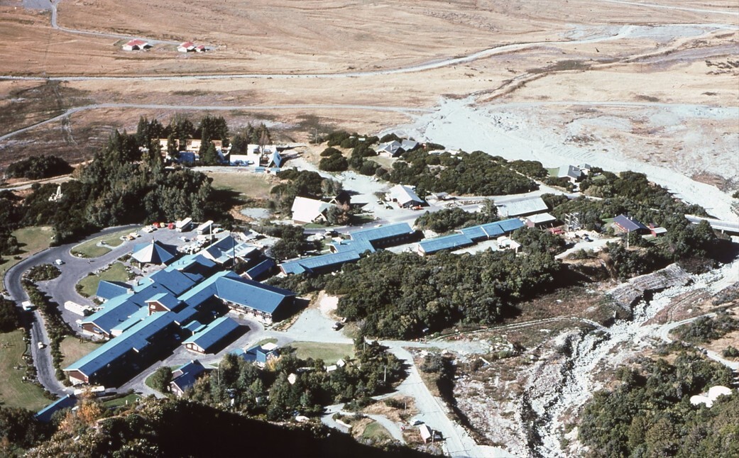 Upper Village including Glencoe Stream: Aoraki Mount Cook National Park