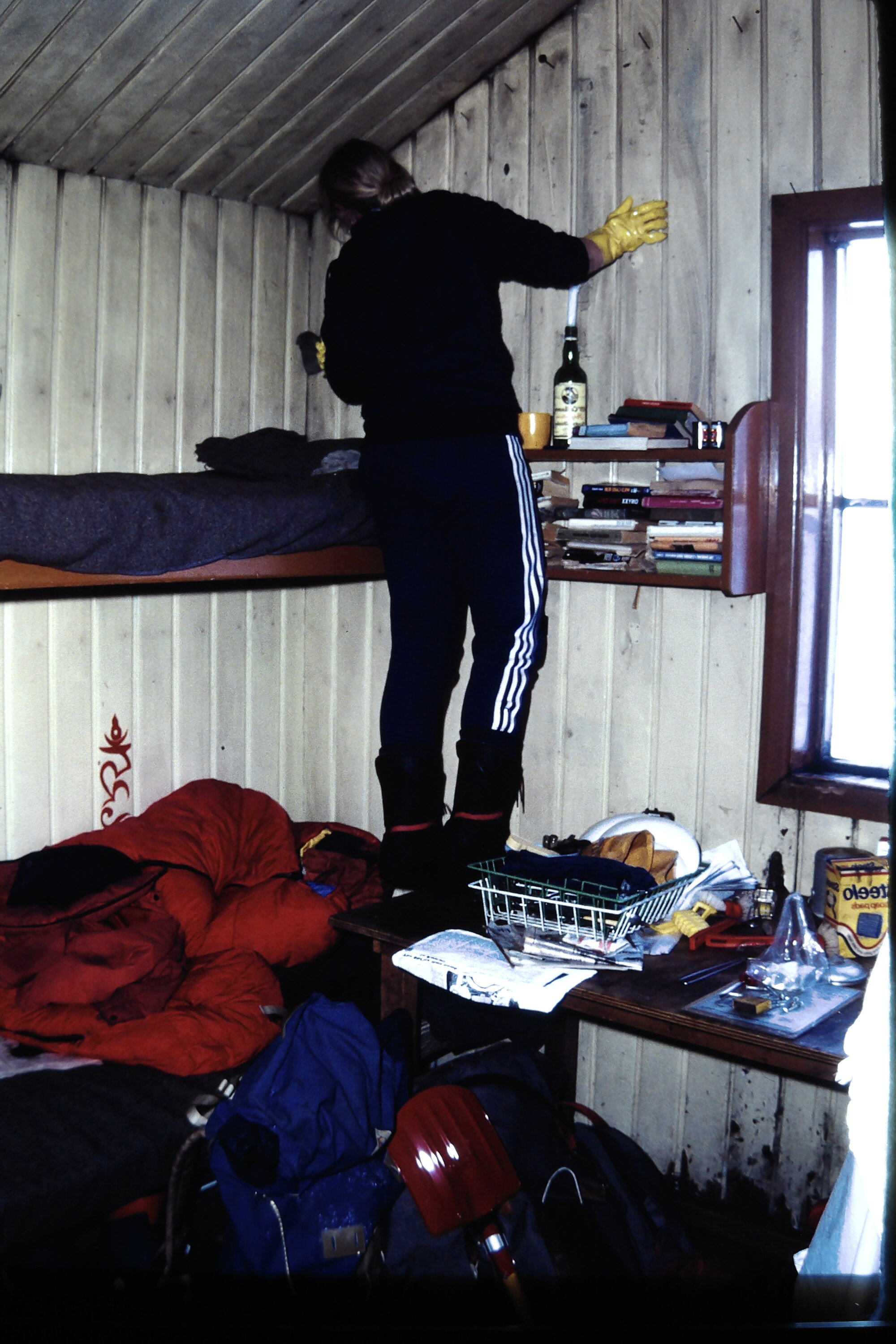Maryann Waters cleaning Tasman Saddle Hut: Aoraki Mount Cook National Park