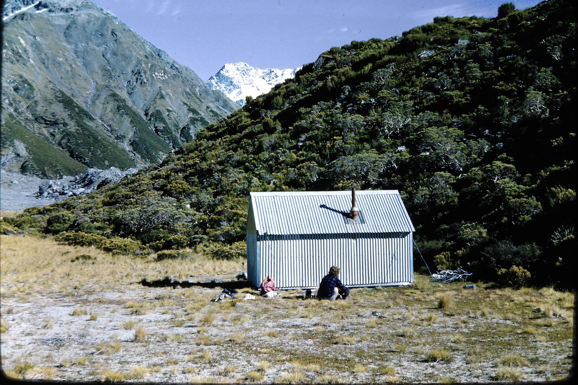 Eade Memorial Hut: Aoraki Mount Cook National Park
