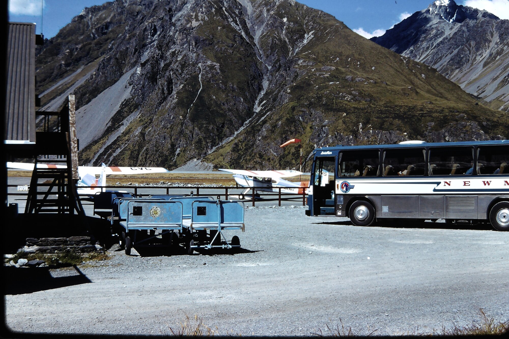 Mount Cook Airport: Aoraki Mount Cook National Park