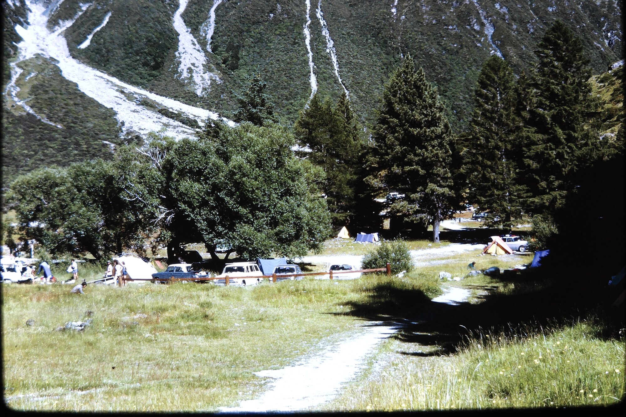 Whitehorse Hill campground: Aoraki Mount Cook National Park