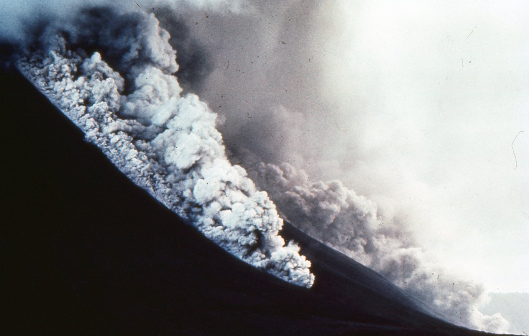 Mount Ngauruhoe 1975
