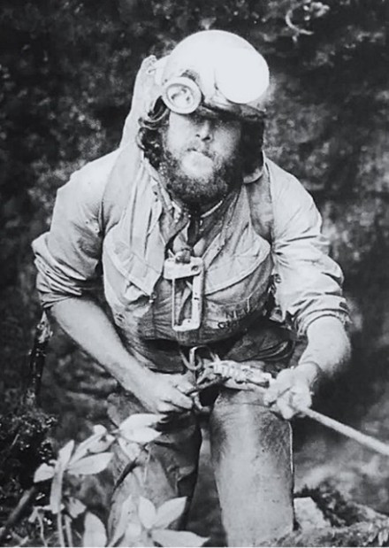 Abseiling Into a Vertical Shaft: 1975 PNG Credits: NG’75
