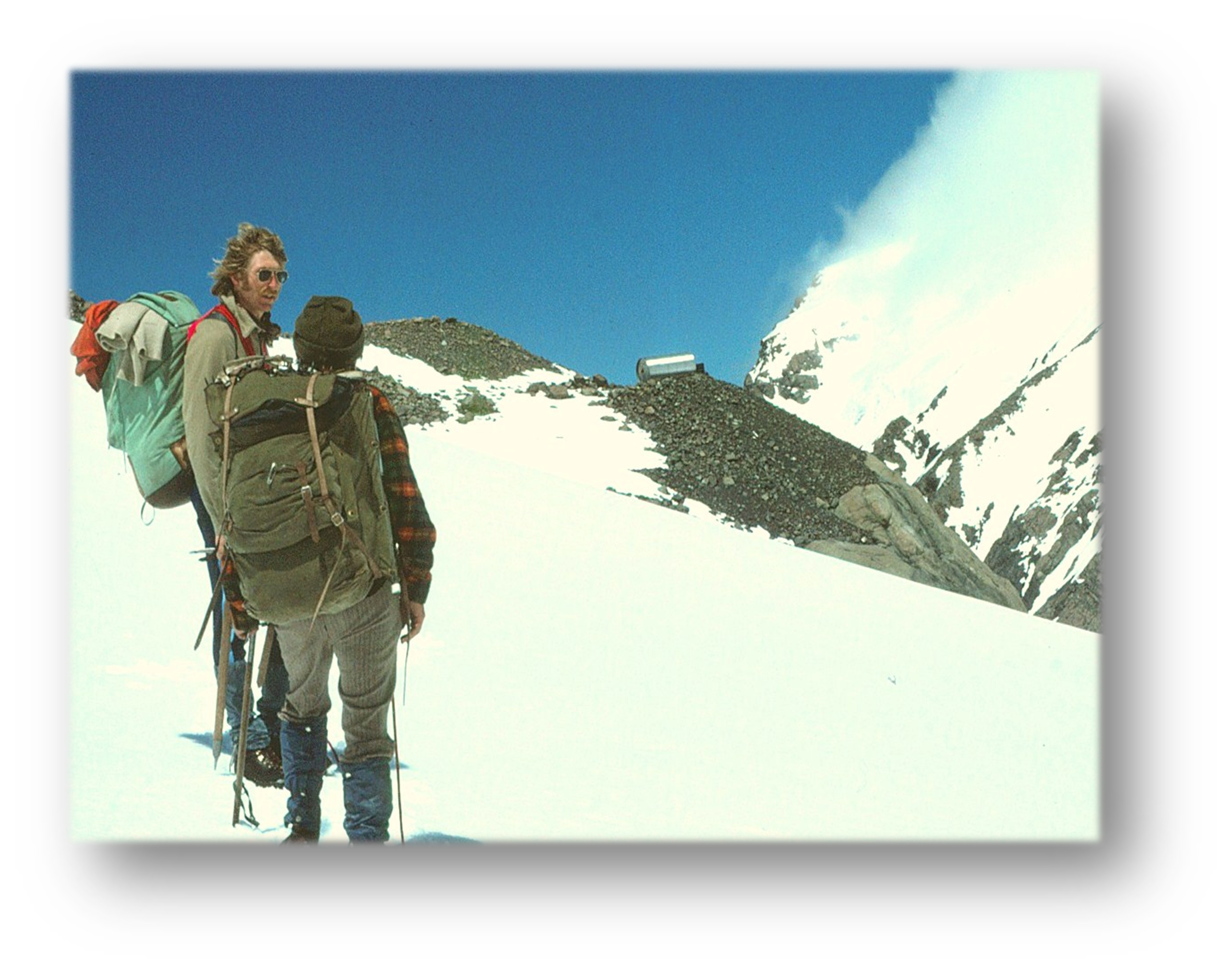 Author & Ian Calvert on way to Pudding Rock.
Photo: Ken Joyce
