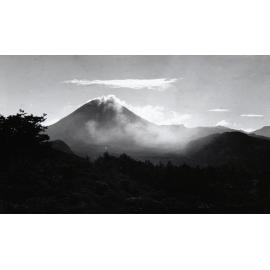 Mount Ngauruhoe: Tongariro National Park 1974