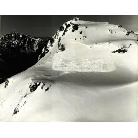 Ball Pass avalanche: Aoraki Mount Cook  National Park