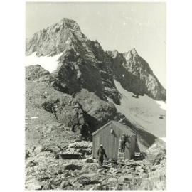 Three Johns Hut: Aoraki Mount Cook National Park