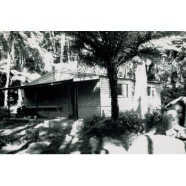 Bark Bay Hut: Abel Tasman National Park