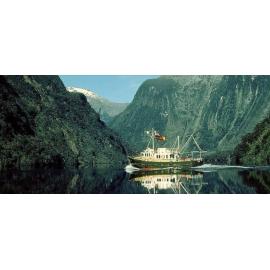 MV Renown: Fiordland National Park