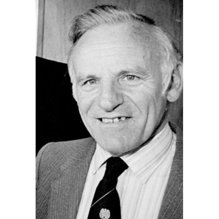 Bing Lucas Obituary: New Zealand Herald 22/12/2000