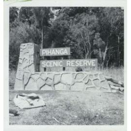 Pihanga Entrance sign: Tongariro National Park