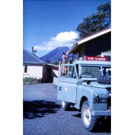 Landrover with standard park livery: Tongariro National Park